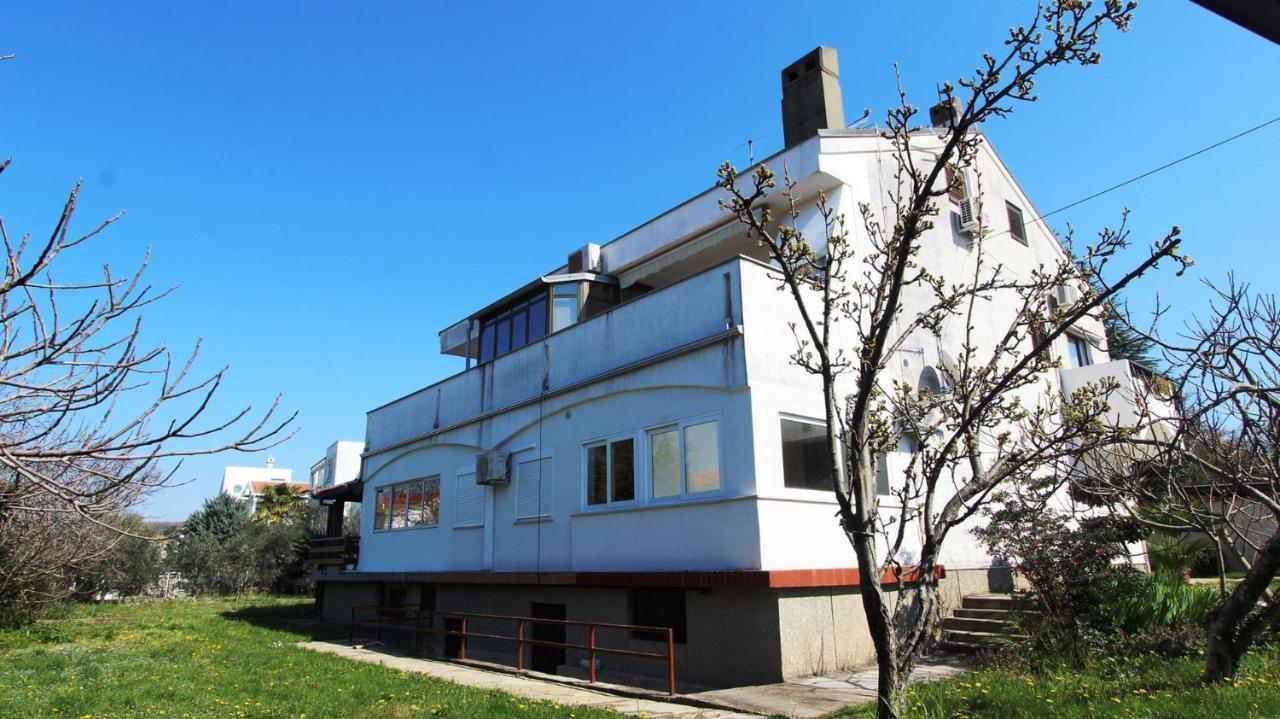 Apartments Tomislav Malinska Exterior foto